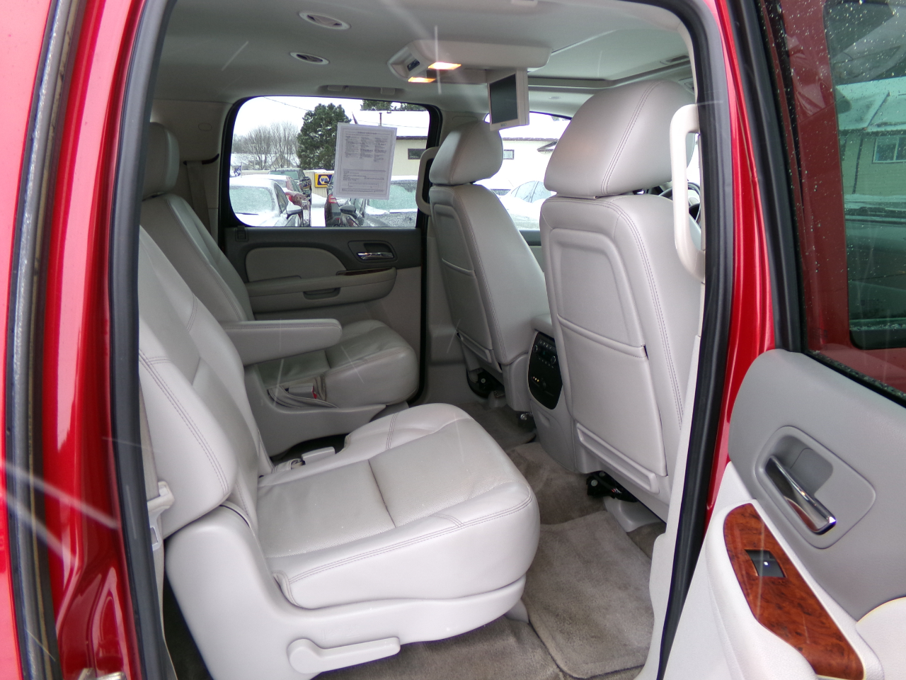 Chevrolet Suburban 4WD 4dr 1500 LTZ 2013