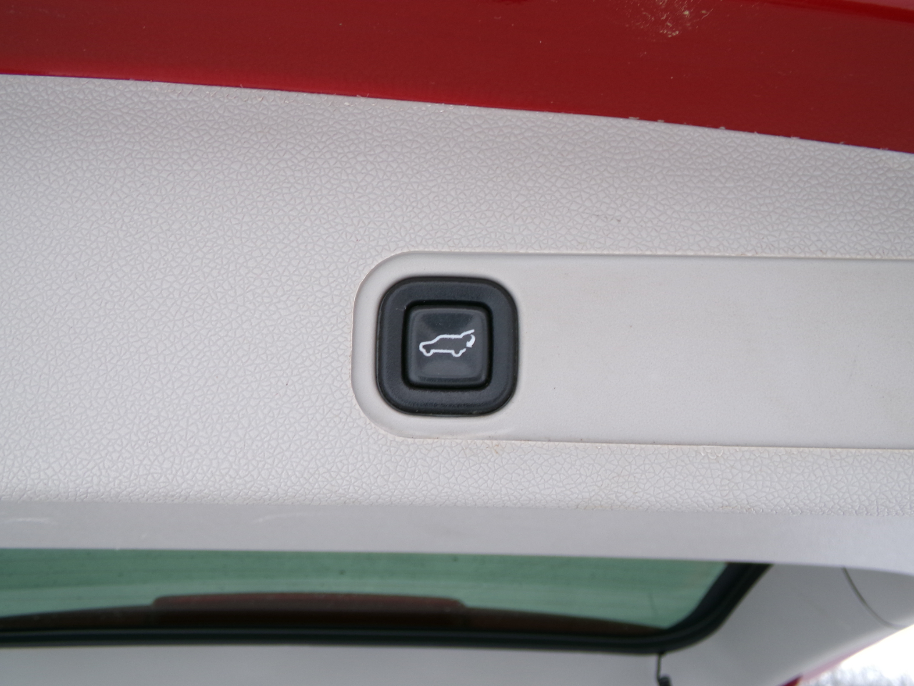 Chevrolet Suburban 4WD 4dr 1500 LTZ 2013