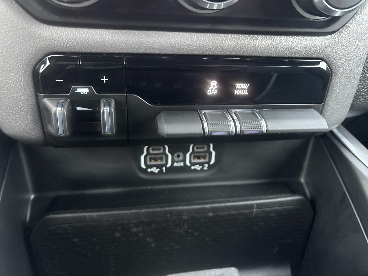 RAM 1500 Lone Star 4x4 Crew Cab 6'4" Box 2023