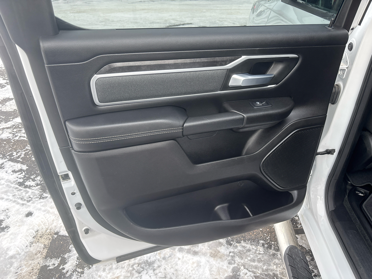 RAM 1500 Lone Star 4x4 Crew Cab 6'4" Box 2023