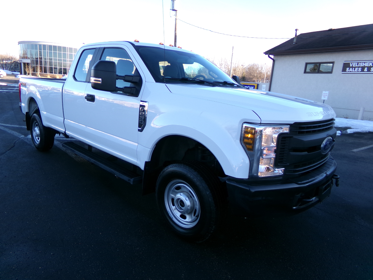 Ford Super Duty F-250 SRW XL 4WD SuperCab 8' Box 2019