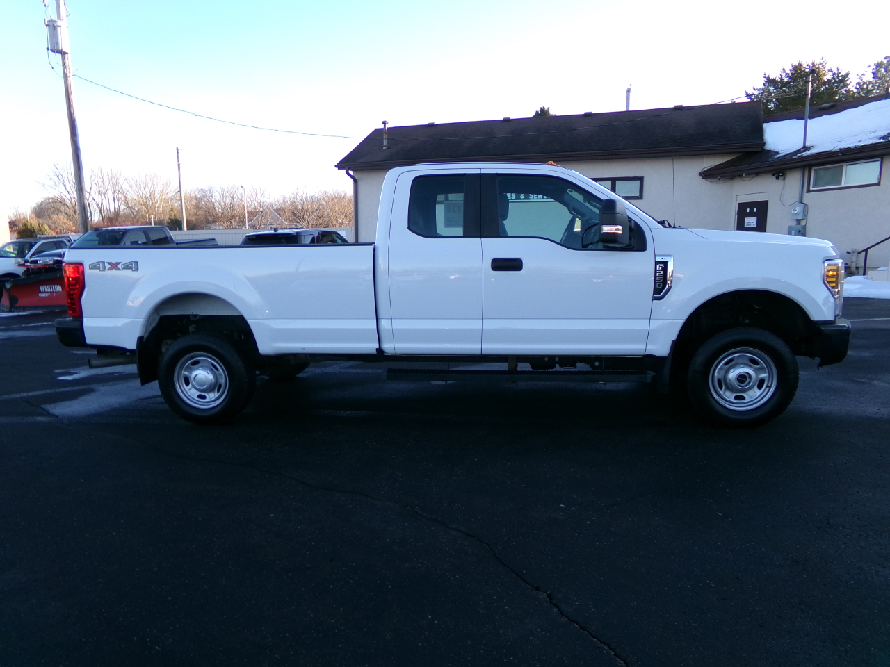 Ford Super Duty F-250 SRW XL 4WD SuperCab 8' Box 2019