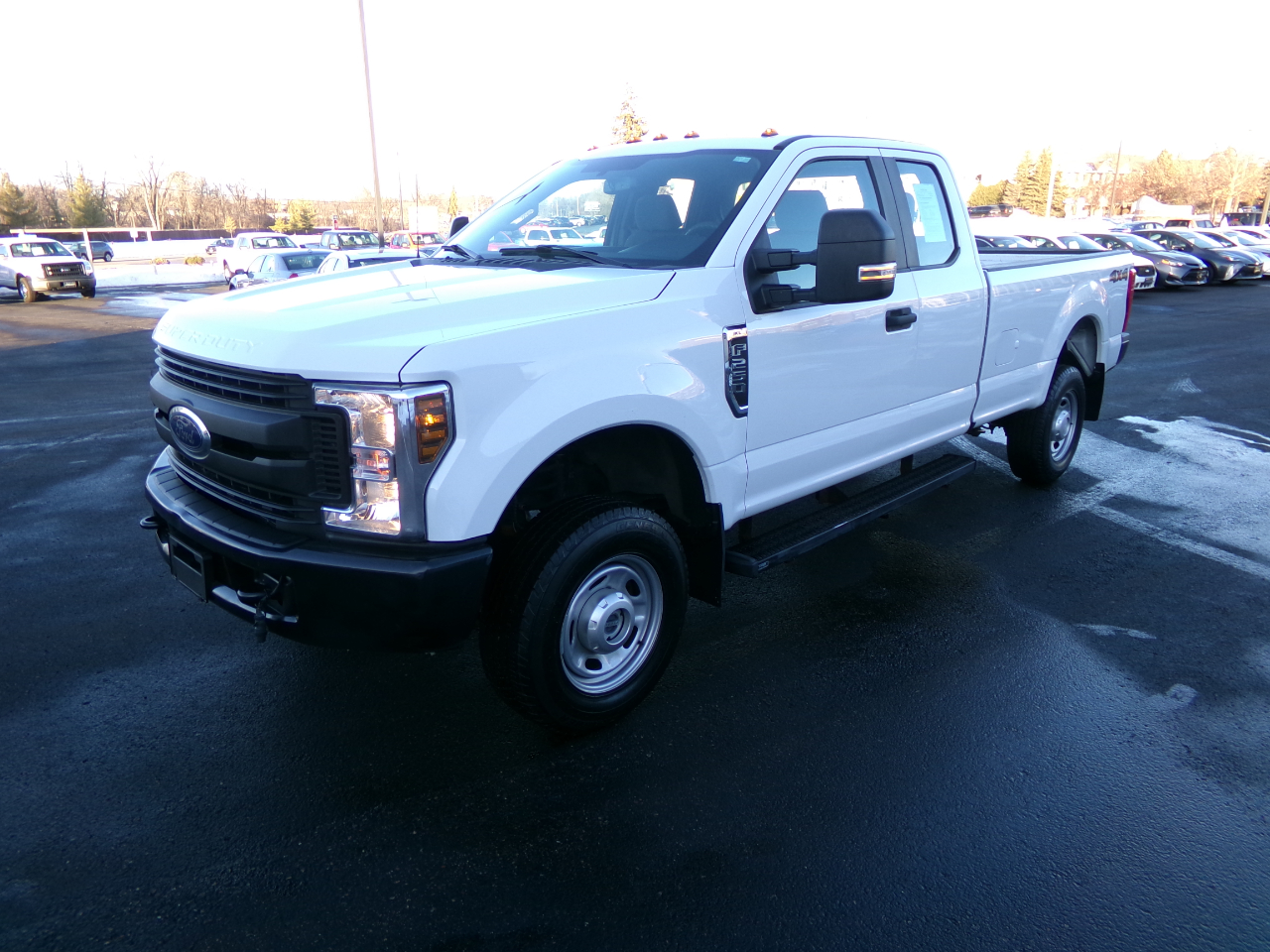 Ford Super Duty F-250 SRW XL 4WD SuperCab 8' Box 2019
