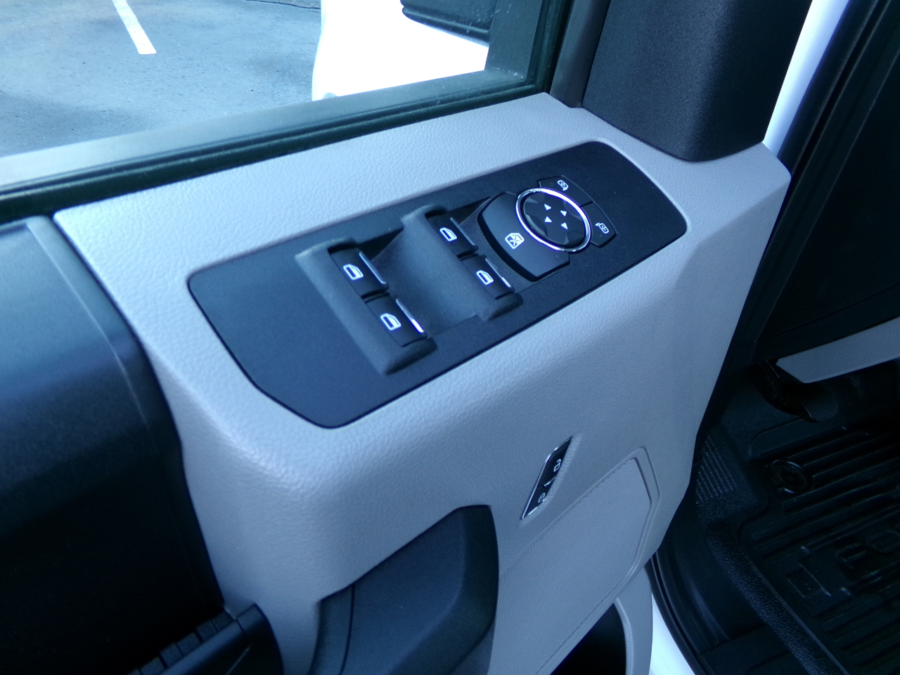 Ford Super Duty F-250 SRW XL 4WD SuperCab 8' Box 2019