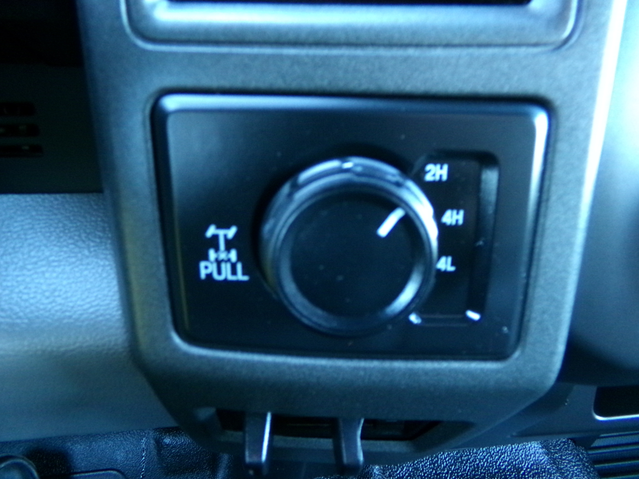 Ford Super Duty F-250 SRW XL 4WD SuperCab 8' Box 2019