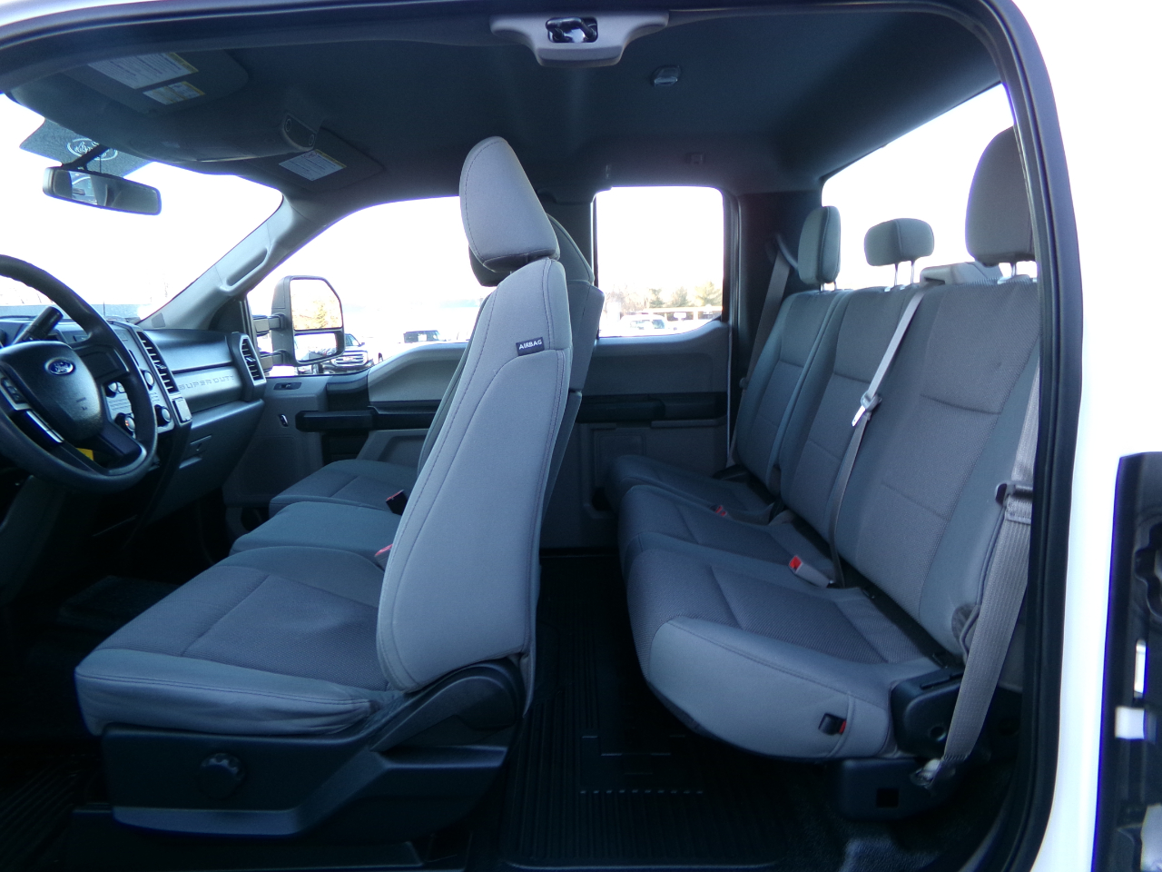 Ford Super Duty F-250 SRW XL 4WD SuperCab 8' Box 2019