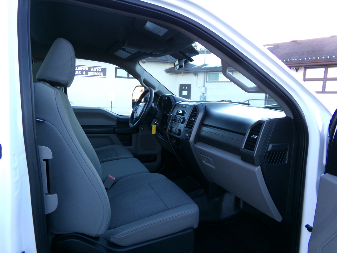 Ford Super Duty F-250 SRW XL 4WD SuperCab 8' Box 2019