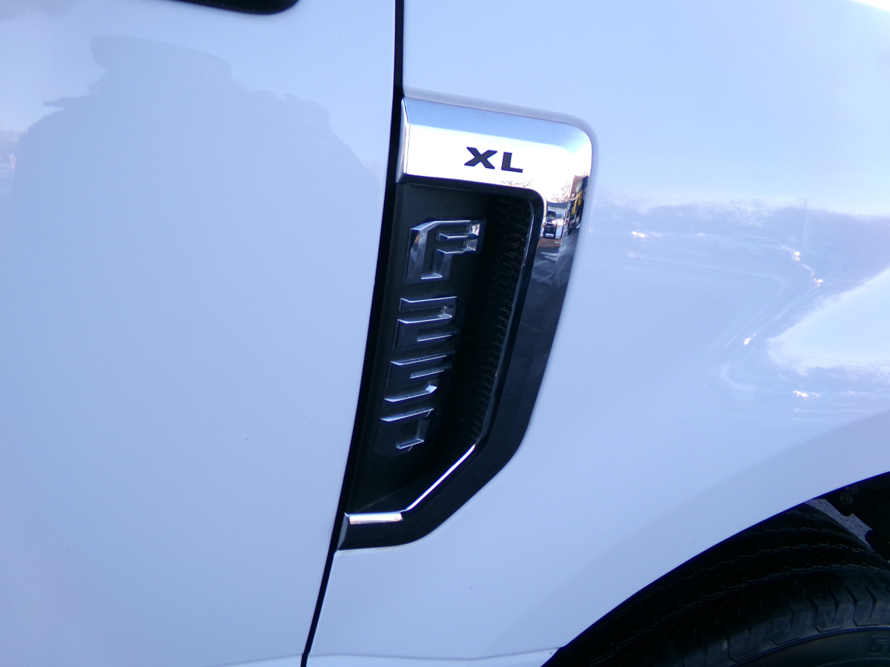 Ford Super Duty F-250 SRW XL 4WD SuperCab 8' Box 2019