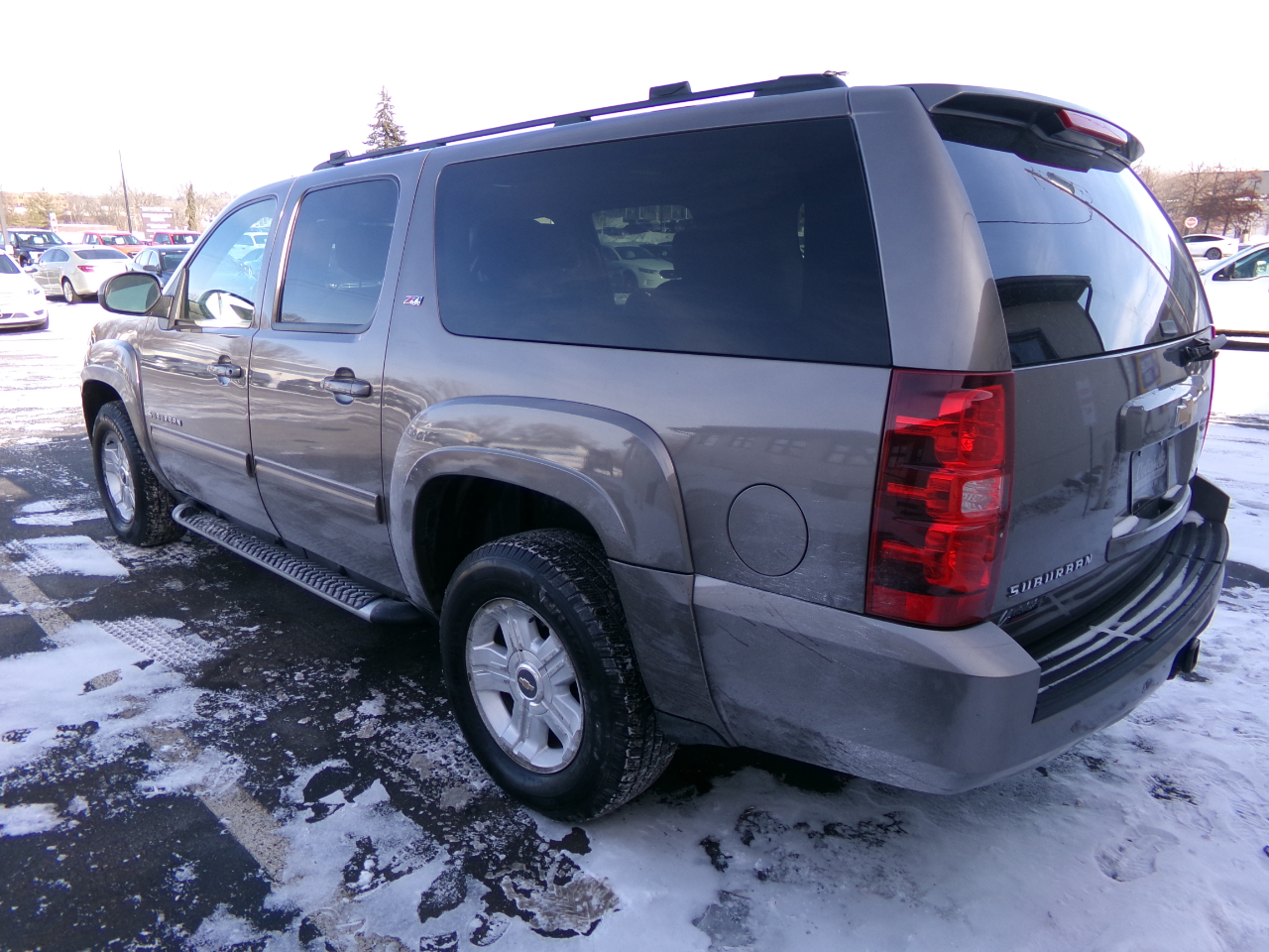 Chevrolet Suburban 4WD 4dr Z71 2011