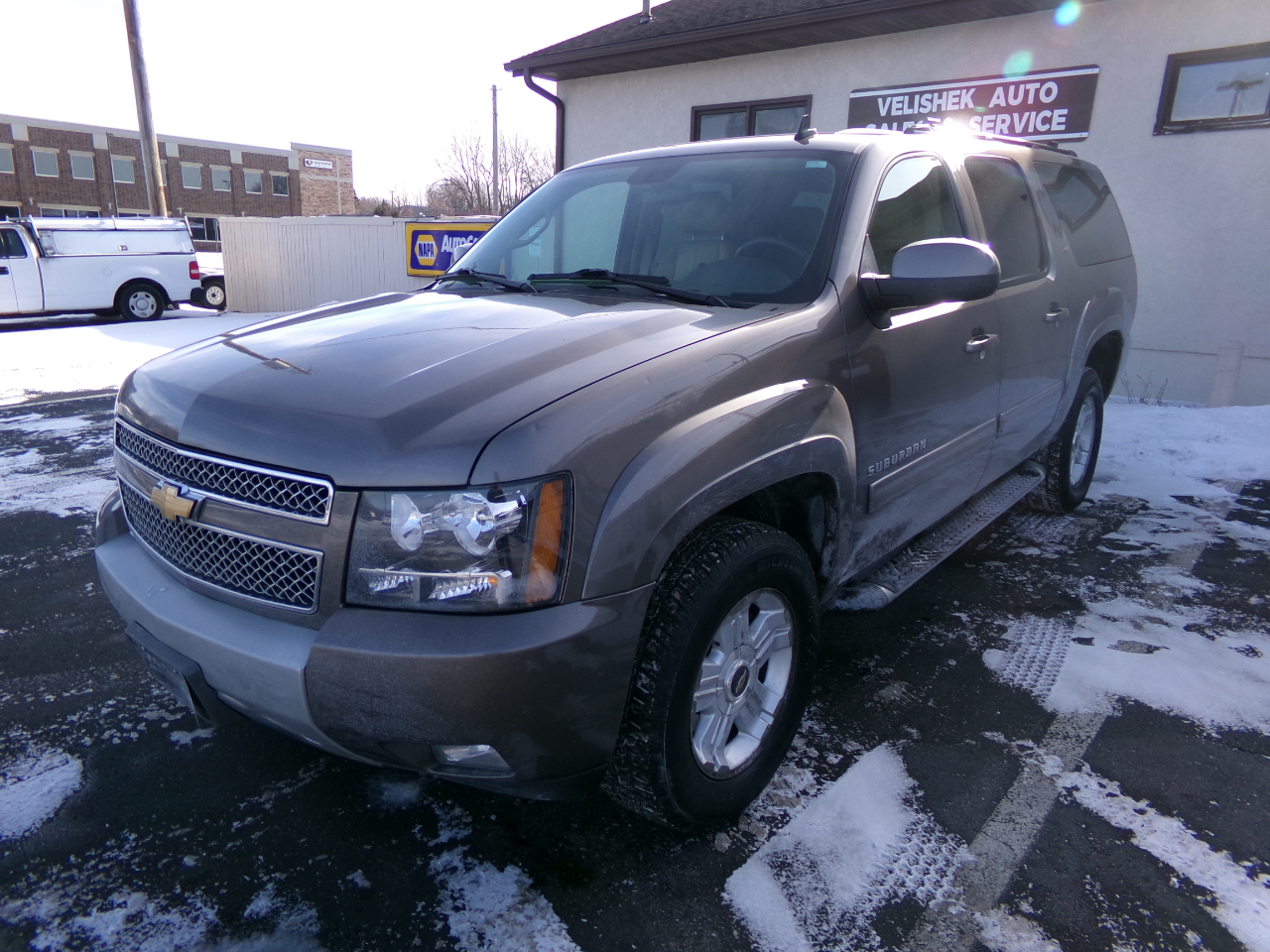 Chevrolet Suburban 4WD 4dr Z71 2011