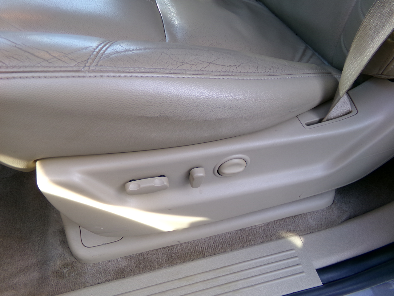 Chevrolet Suburban 4WD 4dr Z71 2011