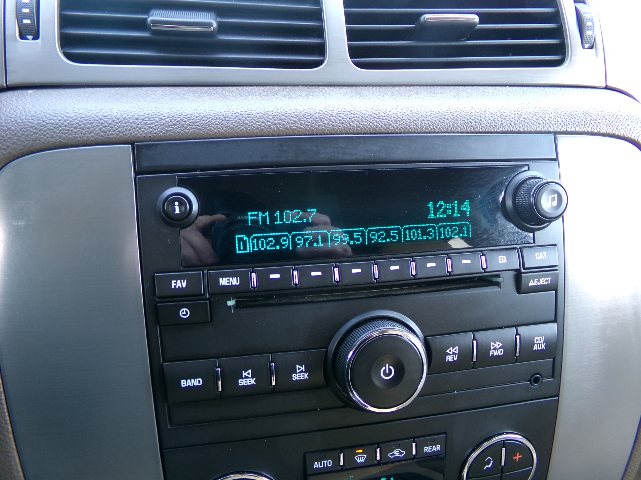 Chevrolet Suburban 4WD 4dr Z71 2011