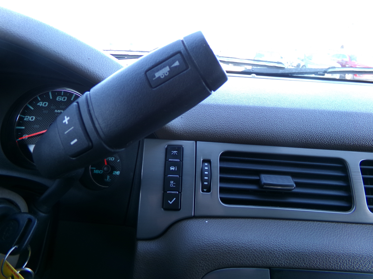 Chevrolet Suburban 4WD 4dr Z71 2011