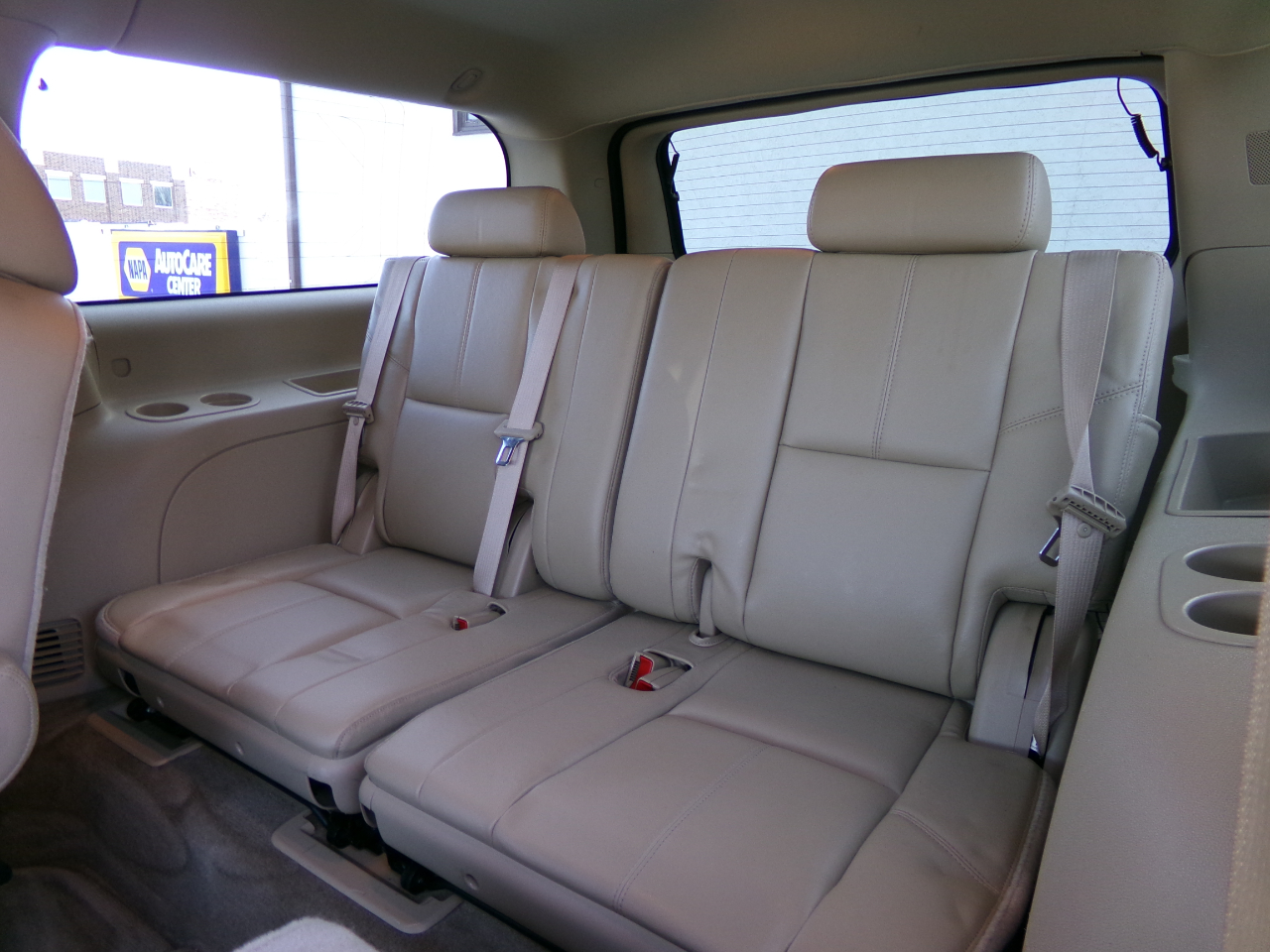 Chevrolet Suburban 4WD 4dr Z71 2011