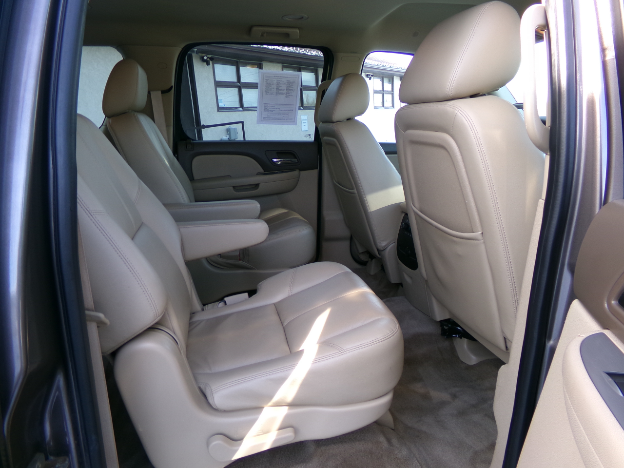 Chevrolet Suburban 4WD 4dr Z71 2011