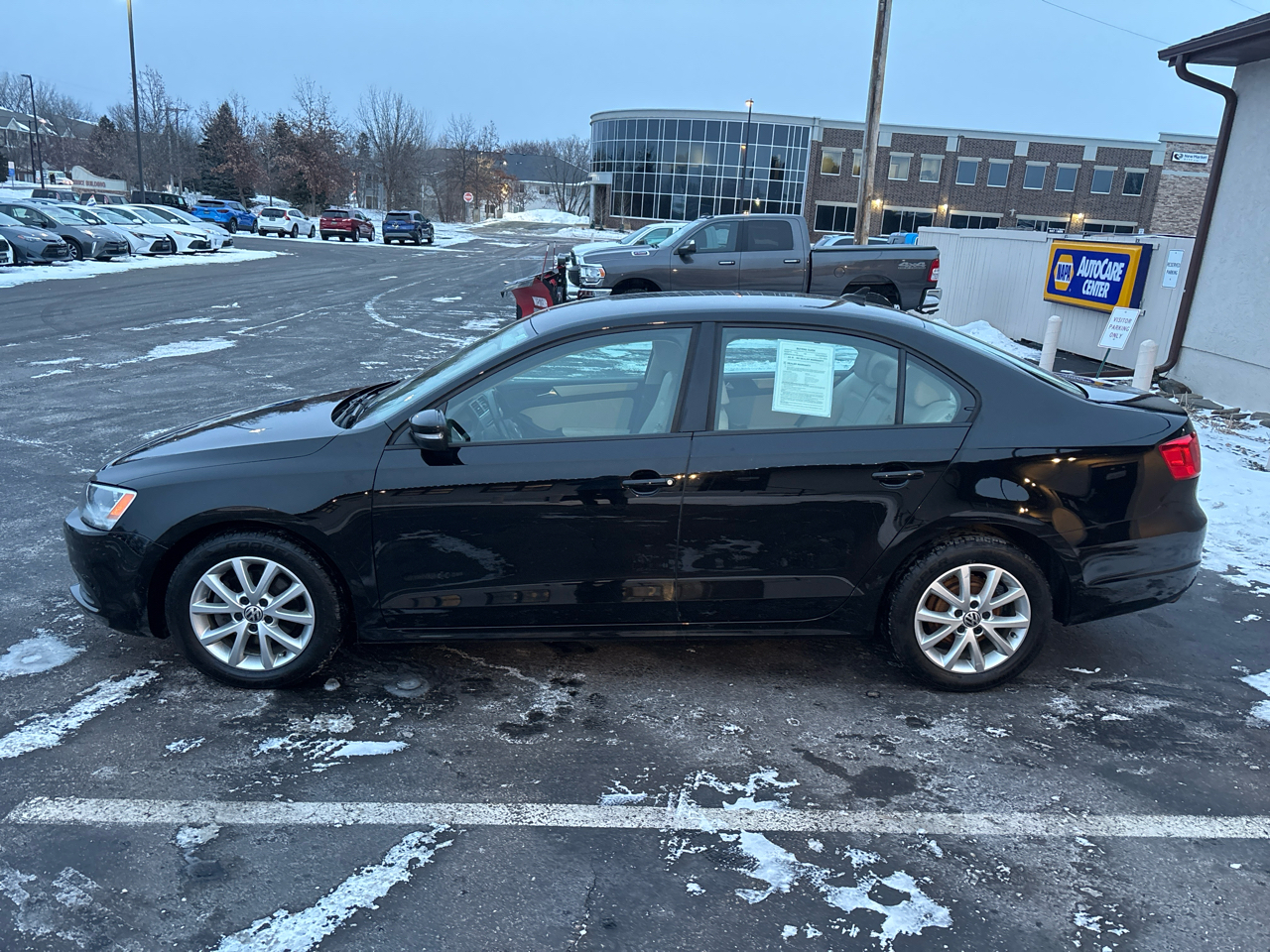 Volkswagen Jetta Sedan 4dr Auto SE PZEV 2012