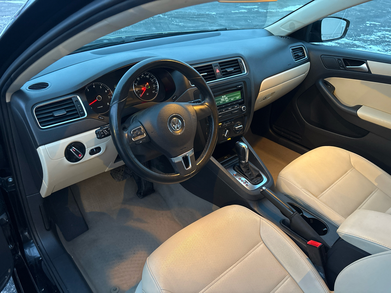 Volkswagen Jetta Sedan 4dr Auto SE PZEV 2012