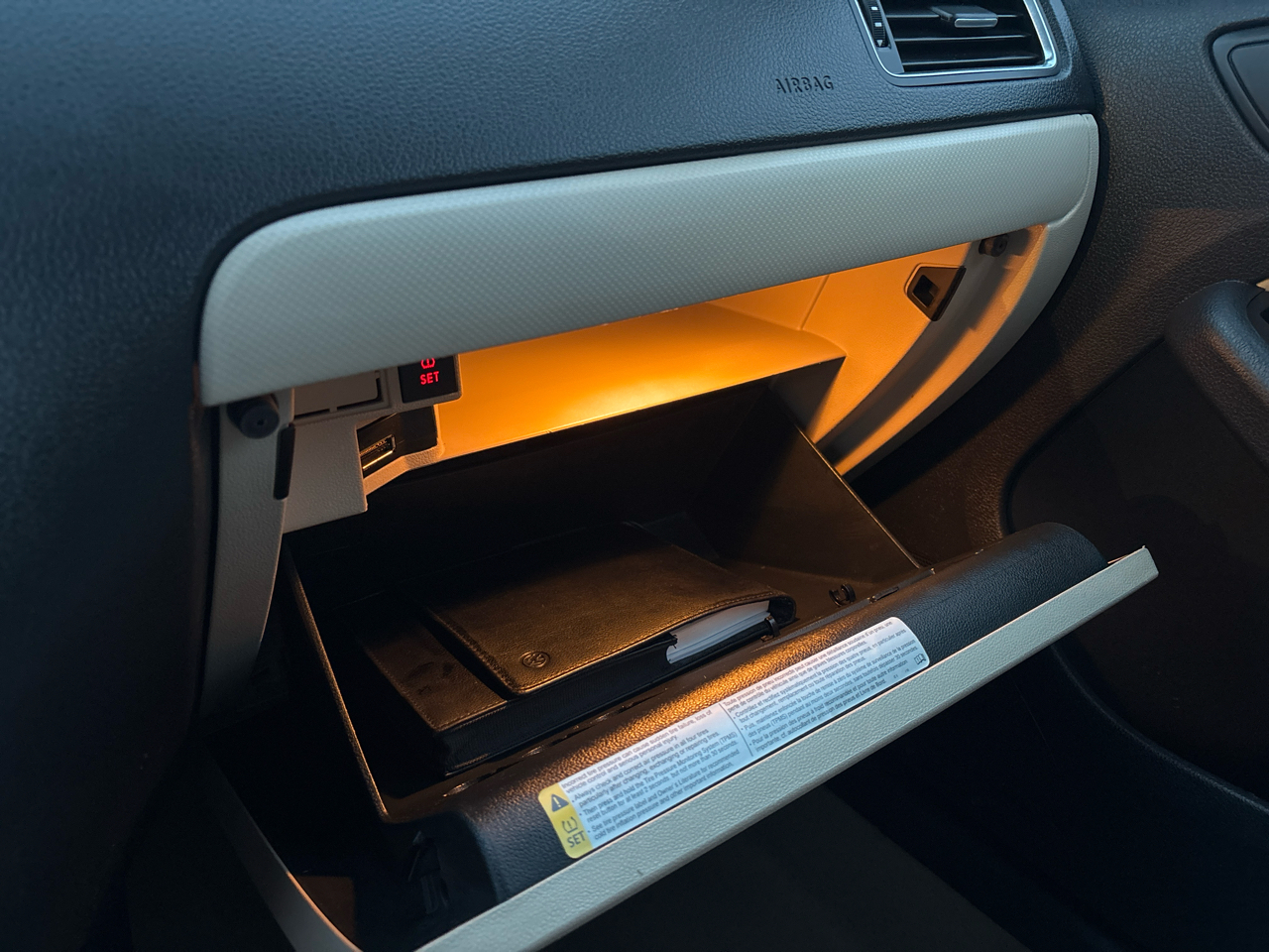 Volkswagen Jetta Sedan 4dr Auto SE PZEV 2012