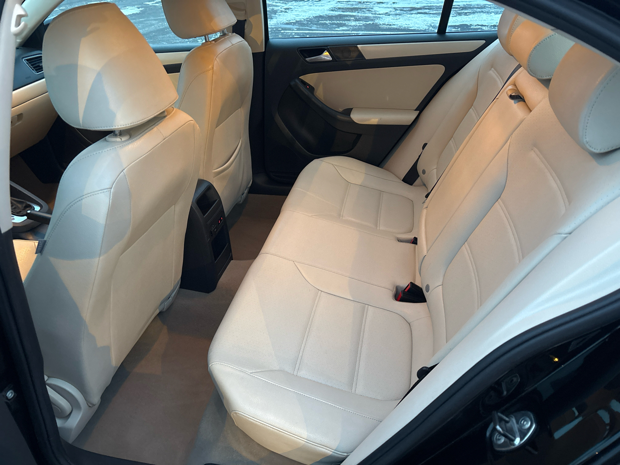 Volkswagen Jetta Sedan 4dr Auto SE PZEV 2012