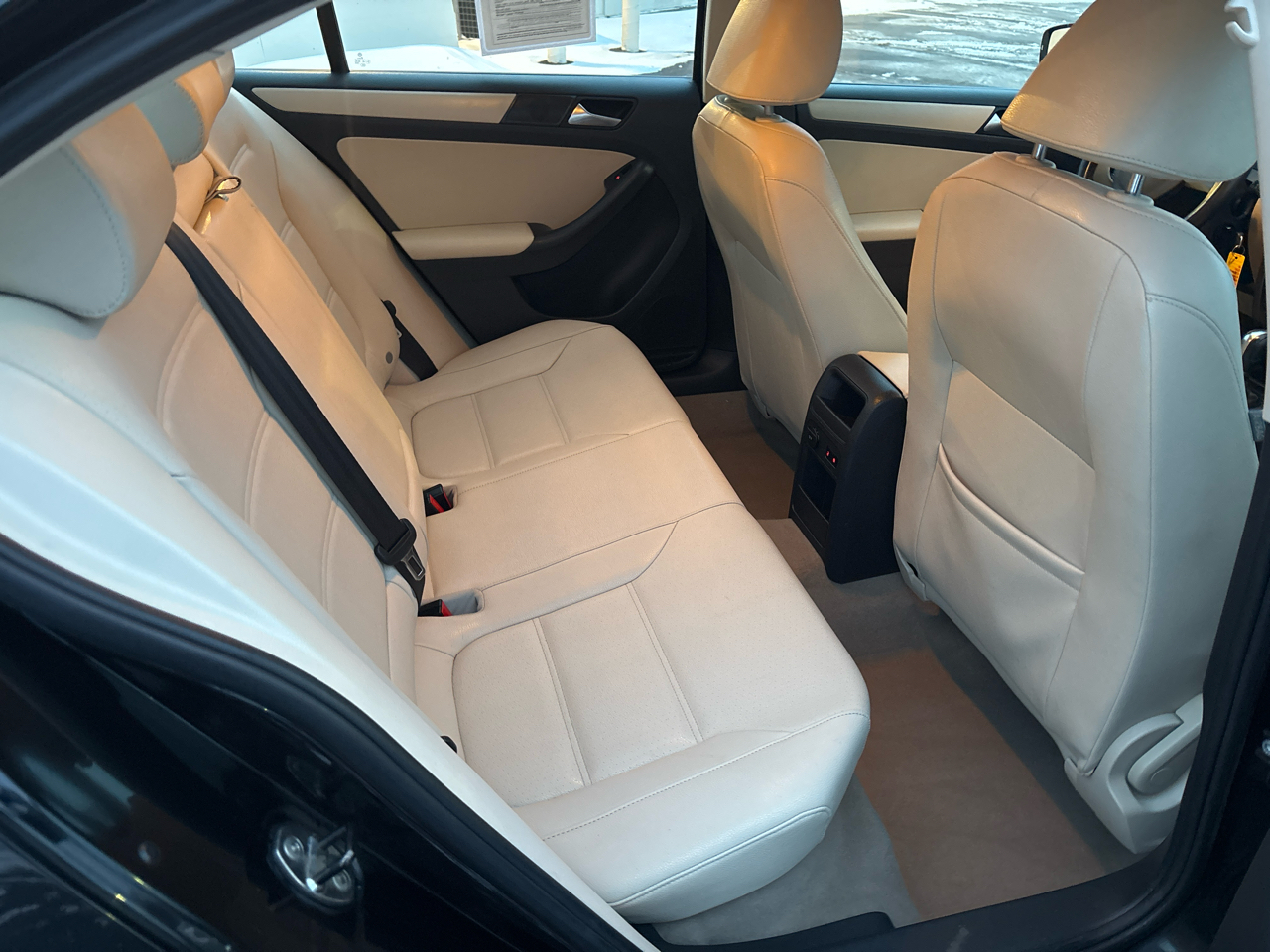 Volkswagen Jetta Sedan 4dr Auto SE PZEV 2012