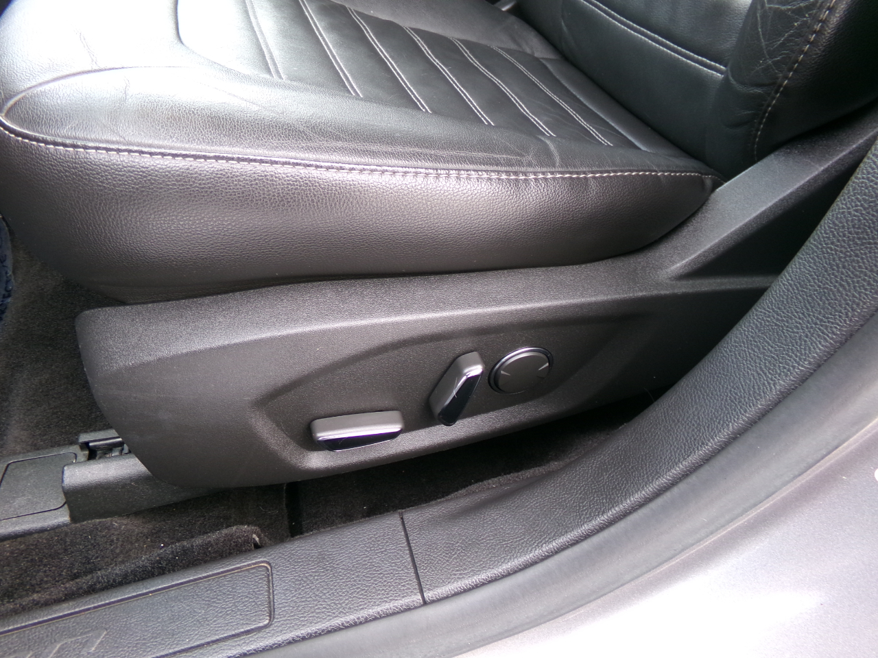 Ford Fusion 4dr Sdn SE FWD 2014