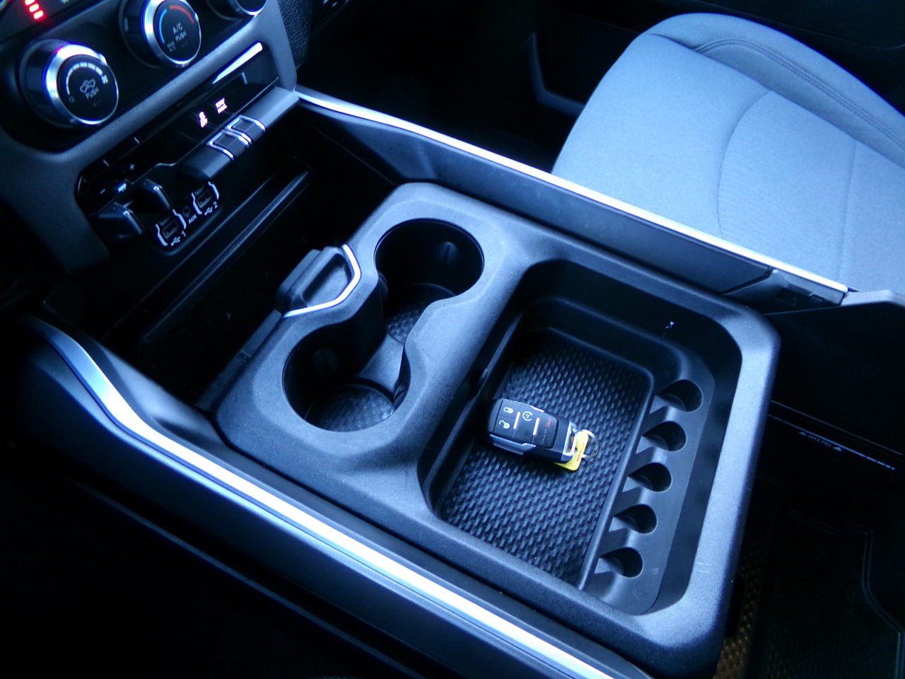 RAM 2500 Big Horn 4x4 Crew Cab 6'4" Box 2022