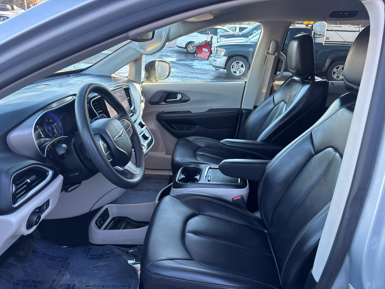 Chrysler Pacifica Touring L FWD 2023