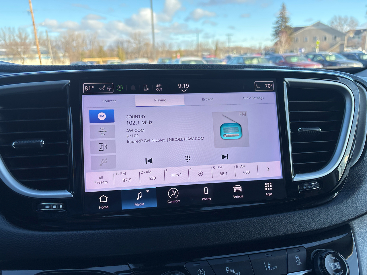 Chrysler Pacifica Touring L FWD 2023