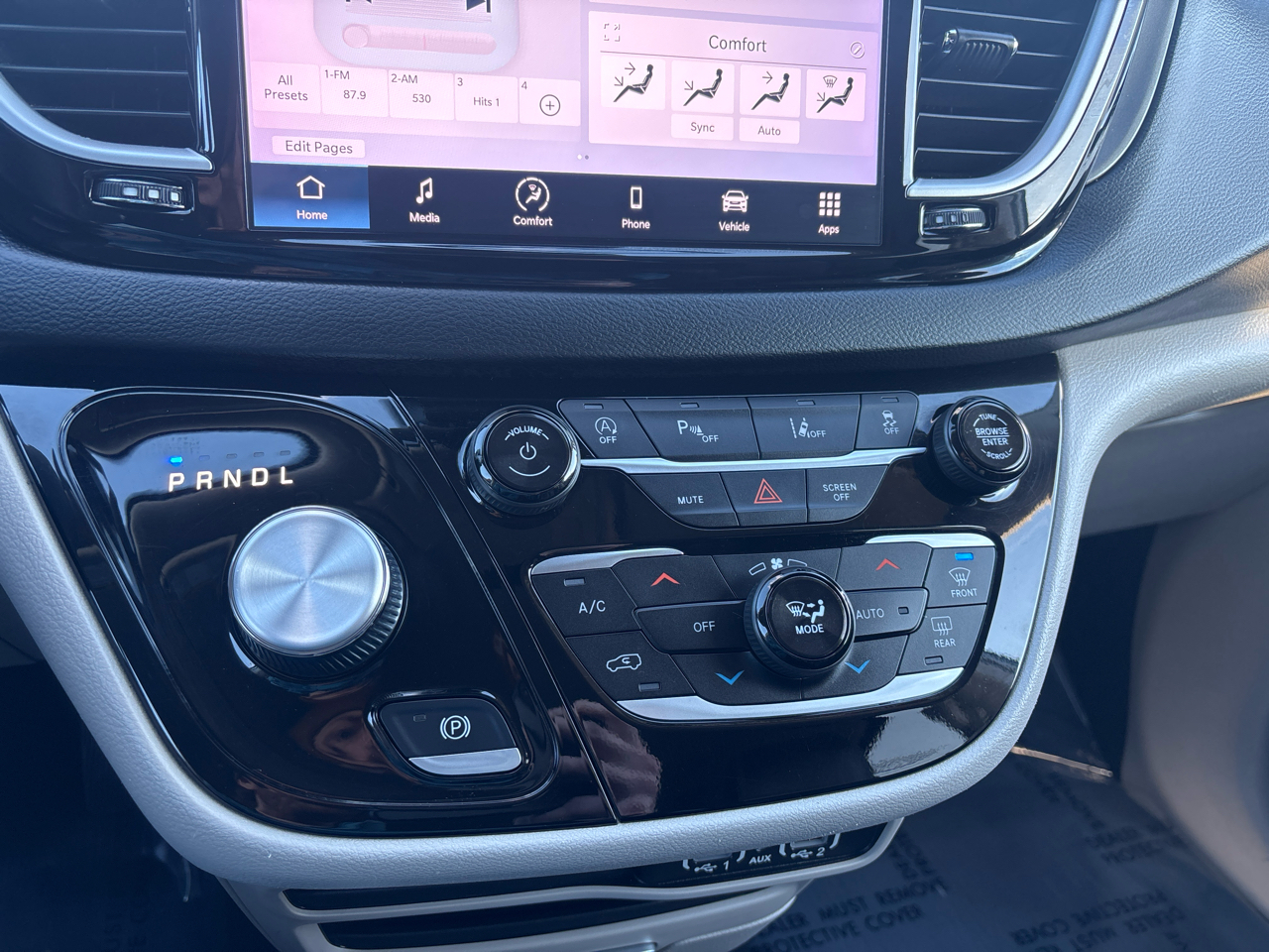 Chrysler Pacifica Touring L FWD 2023