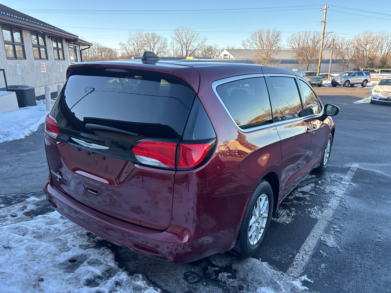 Chrysler Voyager LX FWD 2023
