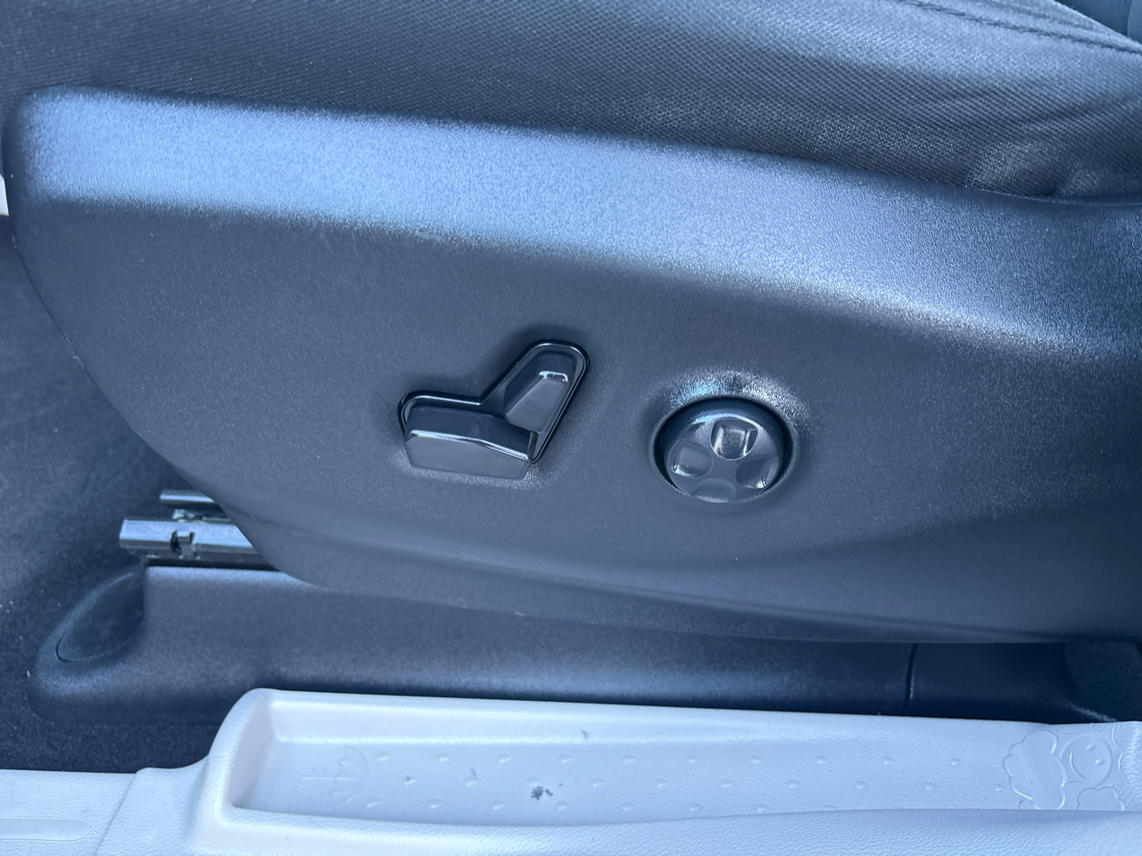 Chrysler Voyager LX FWD 2023