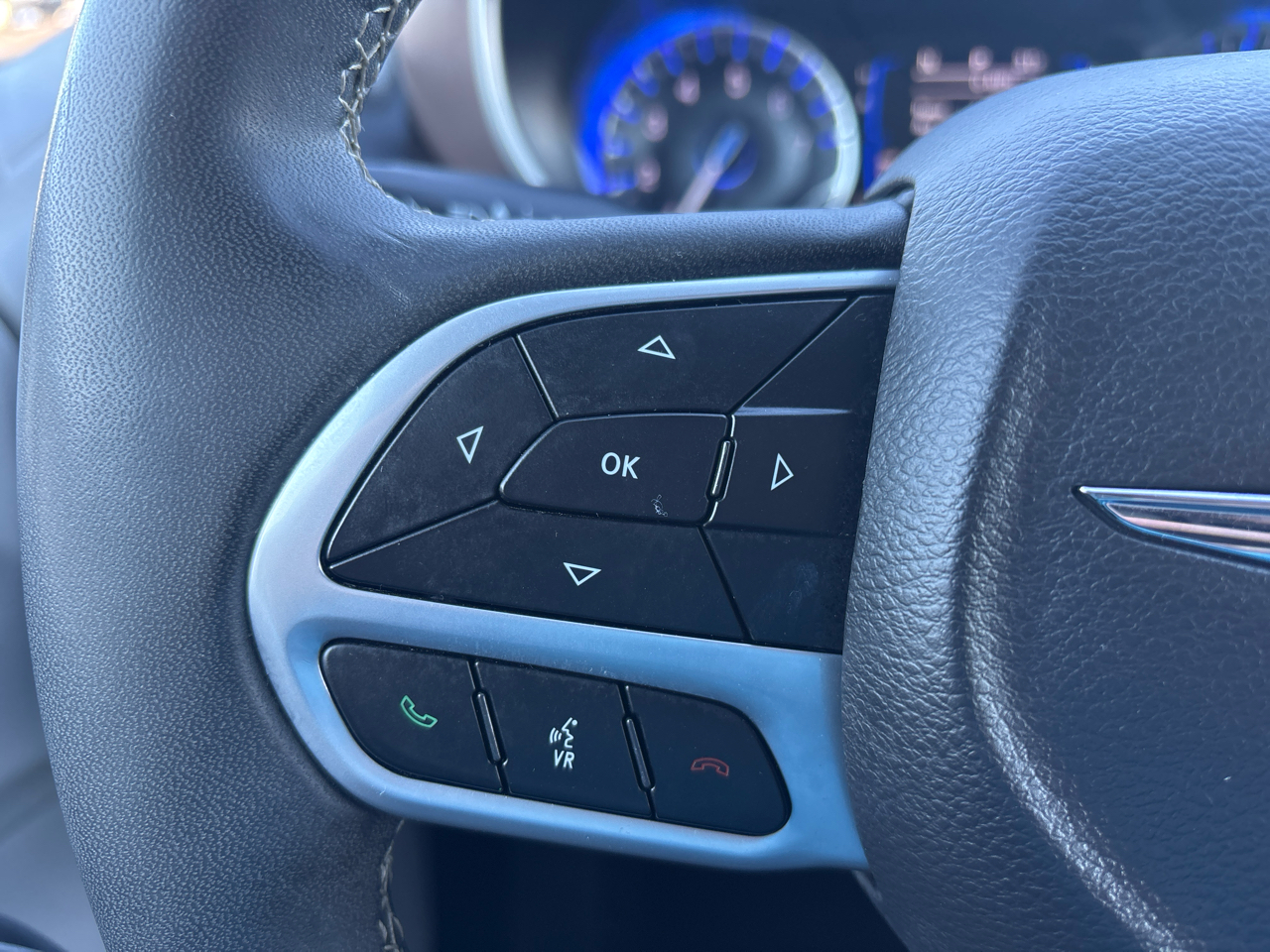 Chrysler Voyager LX FWD 2023