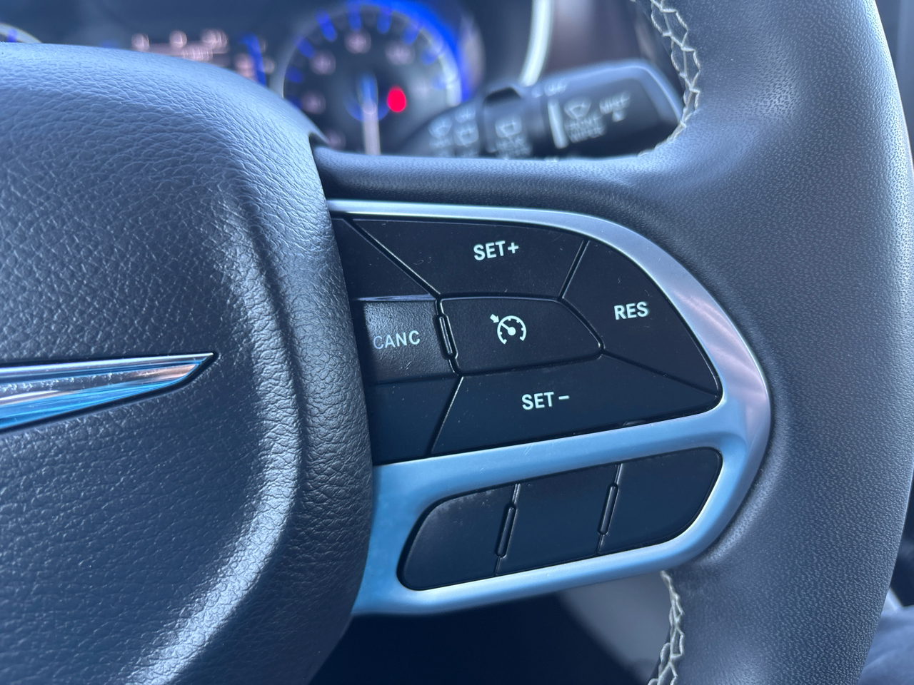 Chrysler Voyager LX FWD 2023