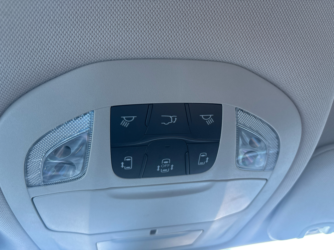 Chrysler Voyager LX FWD 2023