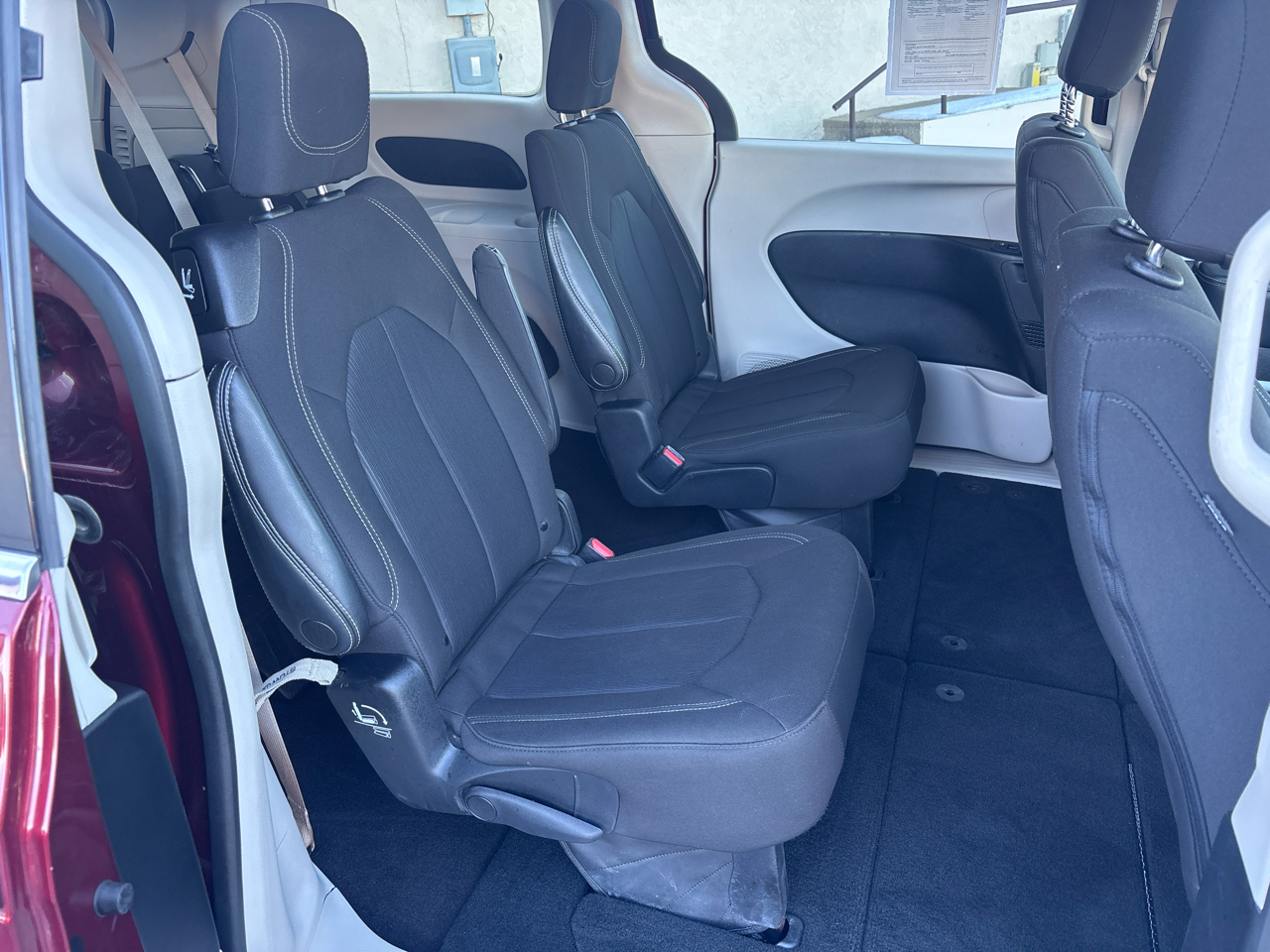 Chrysler Voyager LX FWD 2023