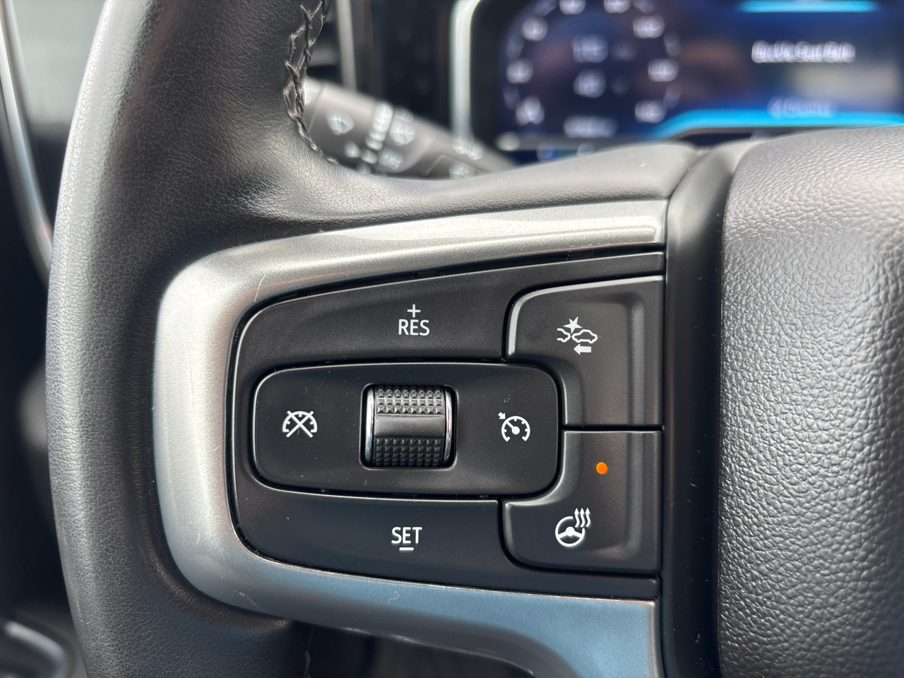 Chevrolet Silverado 1500 4WD Crew Cab 157" LT 2024