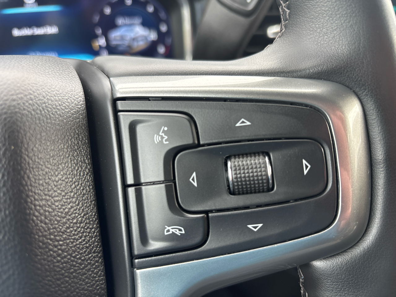 Chevrolet Silverado 1500 4WD Crew Cab 157" LT 2024