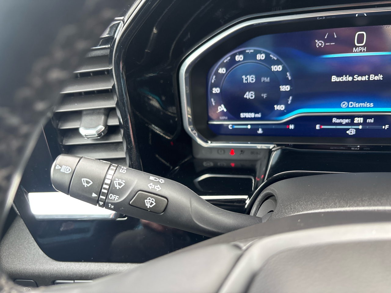 Chevrolet Silverado 1500 4WD Crew Cab 157" LT 2024