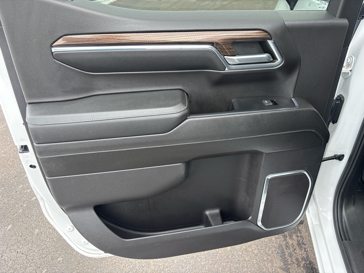 Chevrolet Silverado 1500 4WD Crew Cab 157" LT 2024