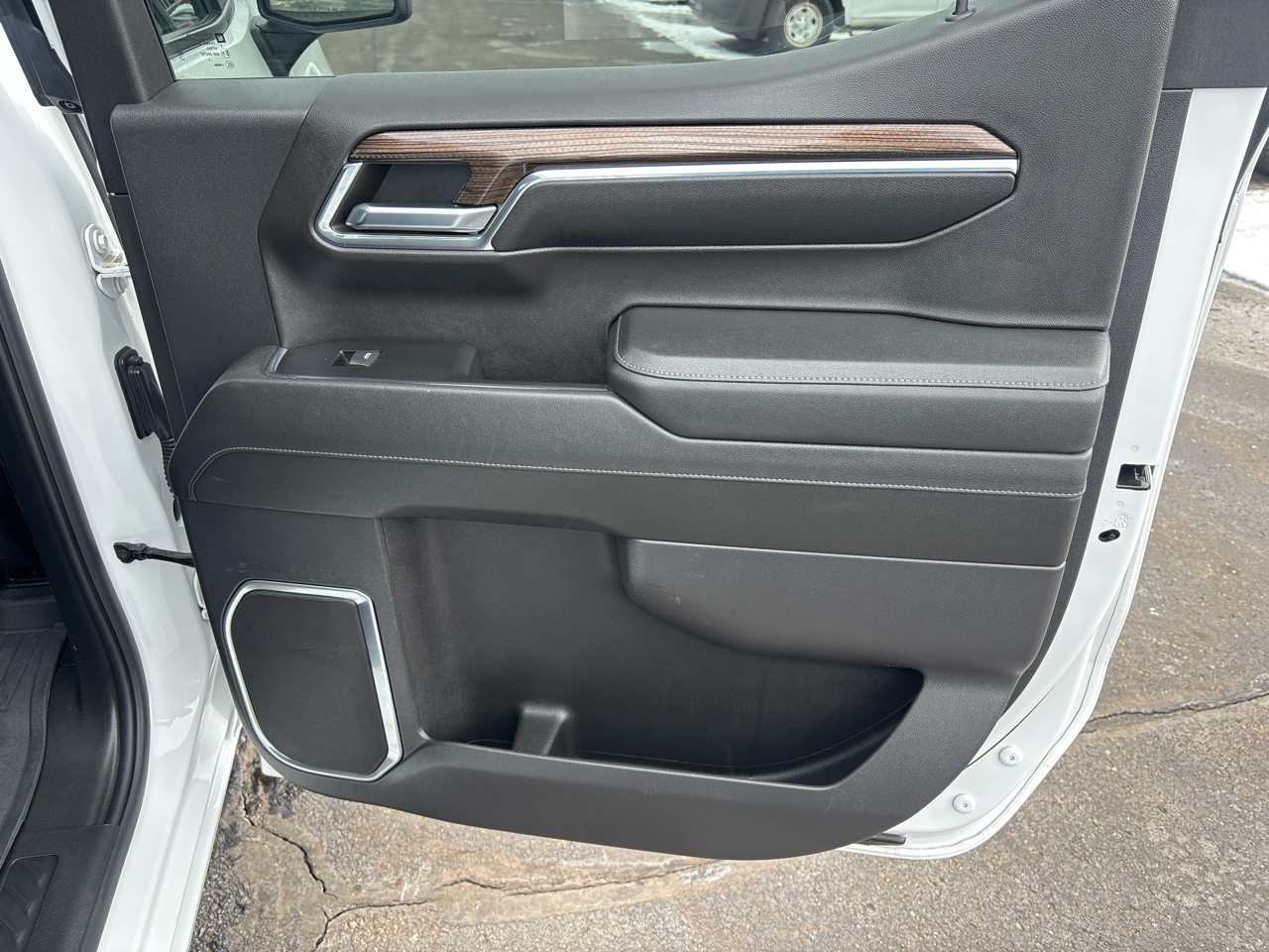 Chevrolet Silverado 1500 4WD Crew Cab 157" LT 2024