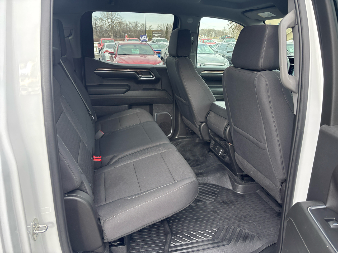 Chevrolet Silverado 1500 4WD Crew Cab 157" LT 2024