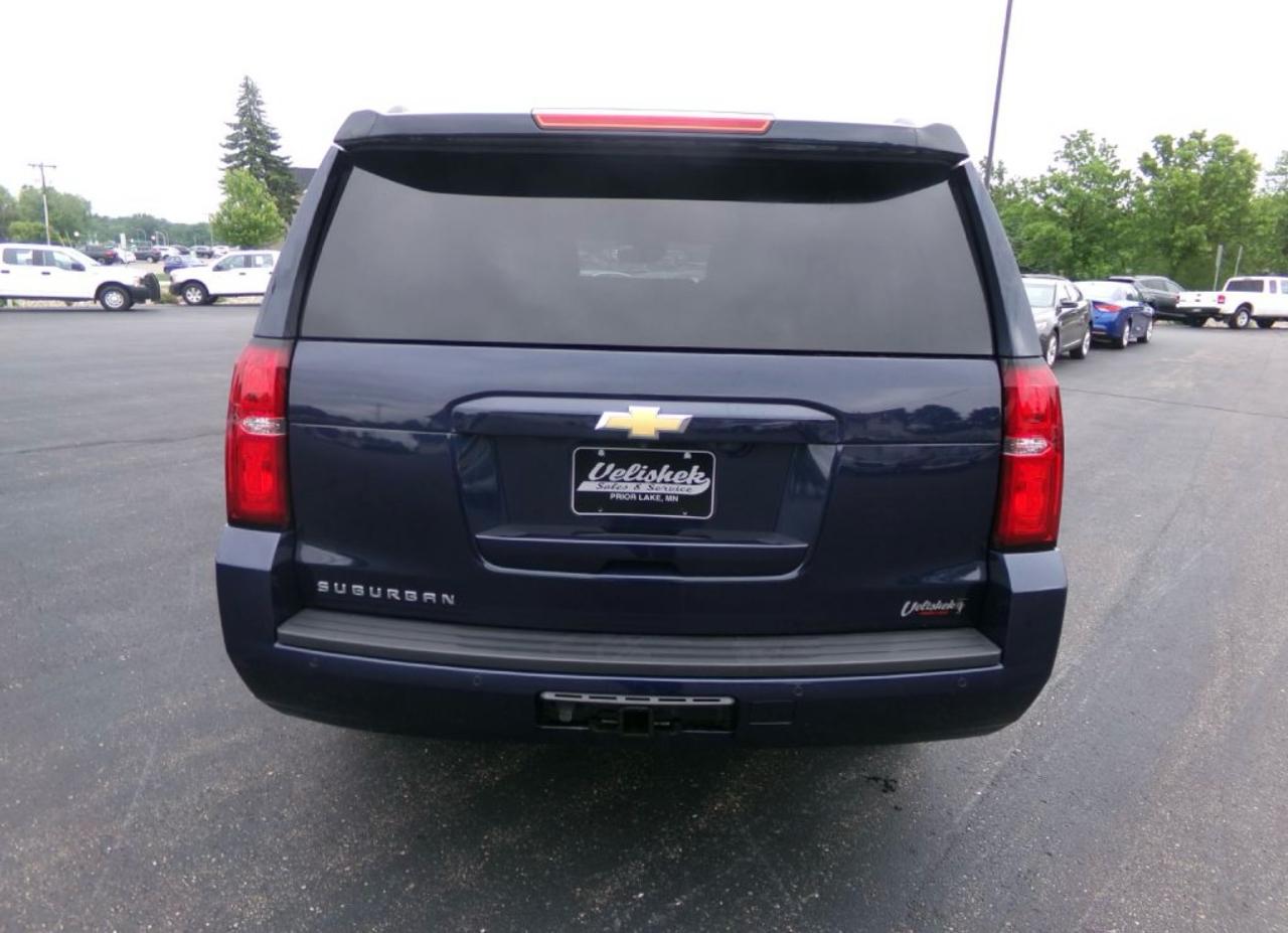 Chevrolet Suburban 4WD 4dr 1500 LT 2018