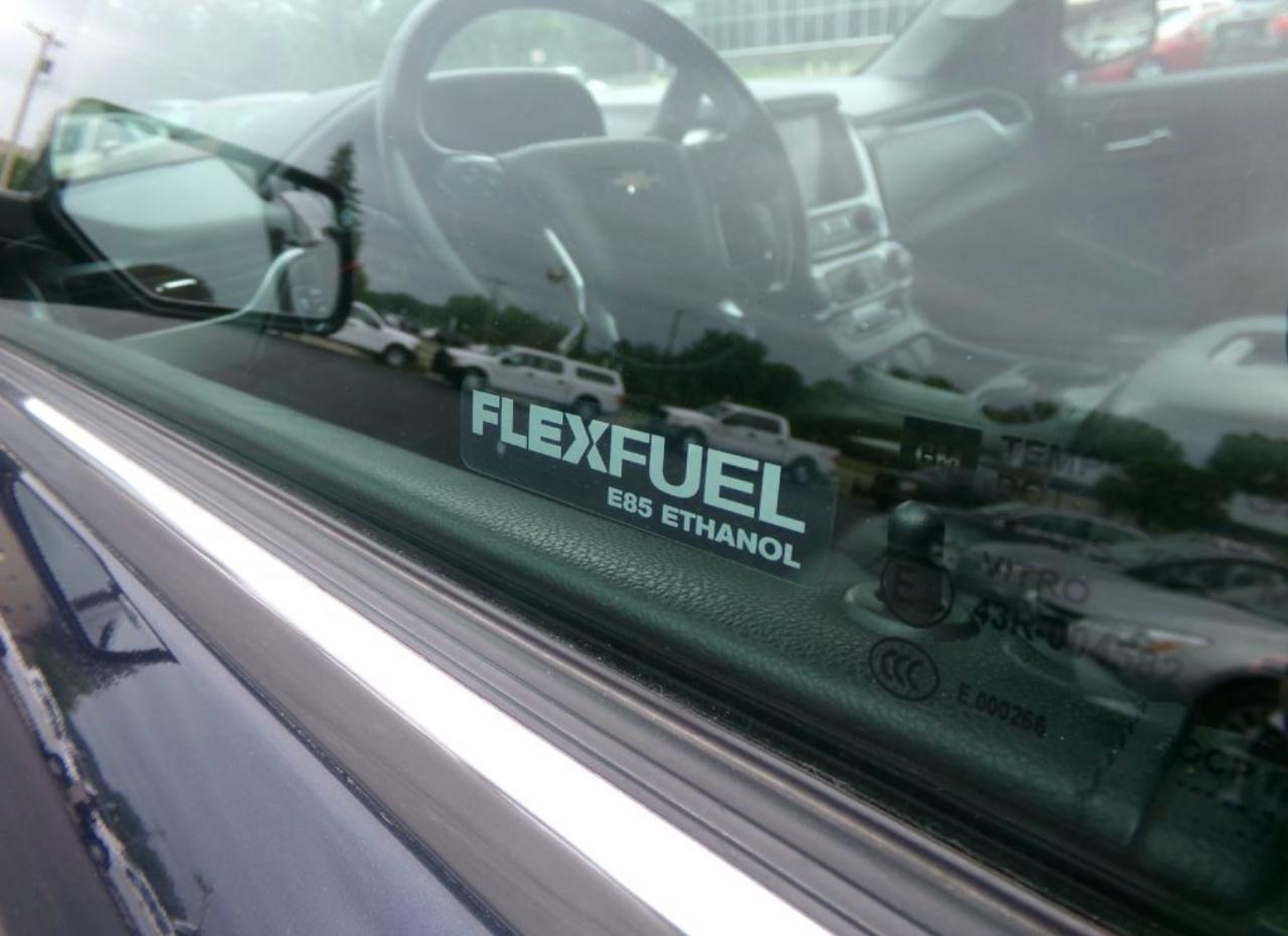 Chevrolet Suburban 4WD 4dr 1500 LT 2018