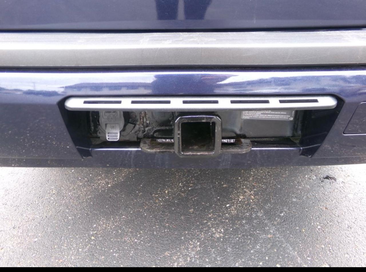 Chevrolet Suburban 4WD 4dr 1500 LT 2018