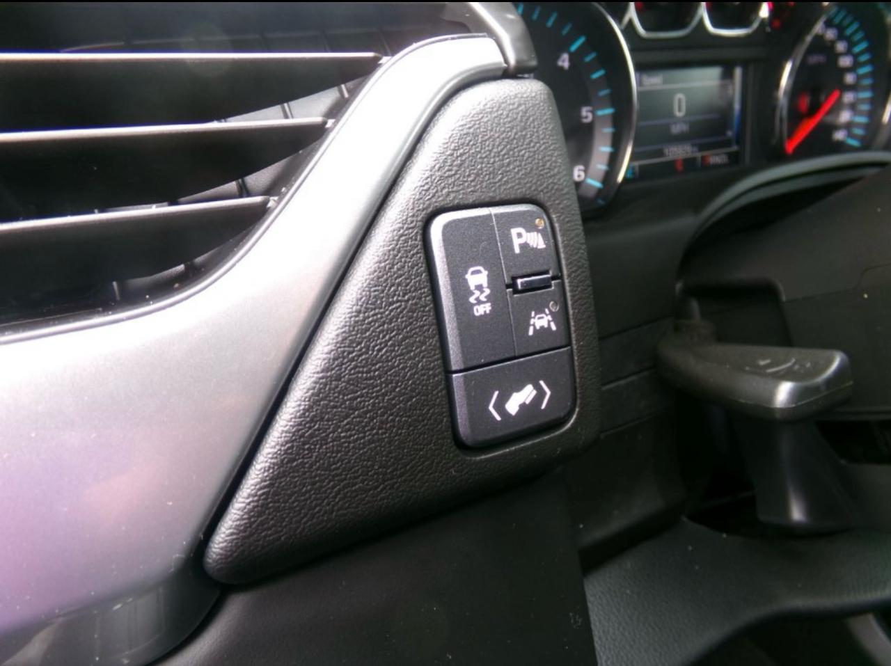 Chevrolet Suburban 4WD 4dr 1500 LT 2018