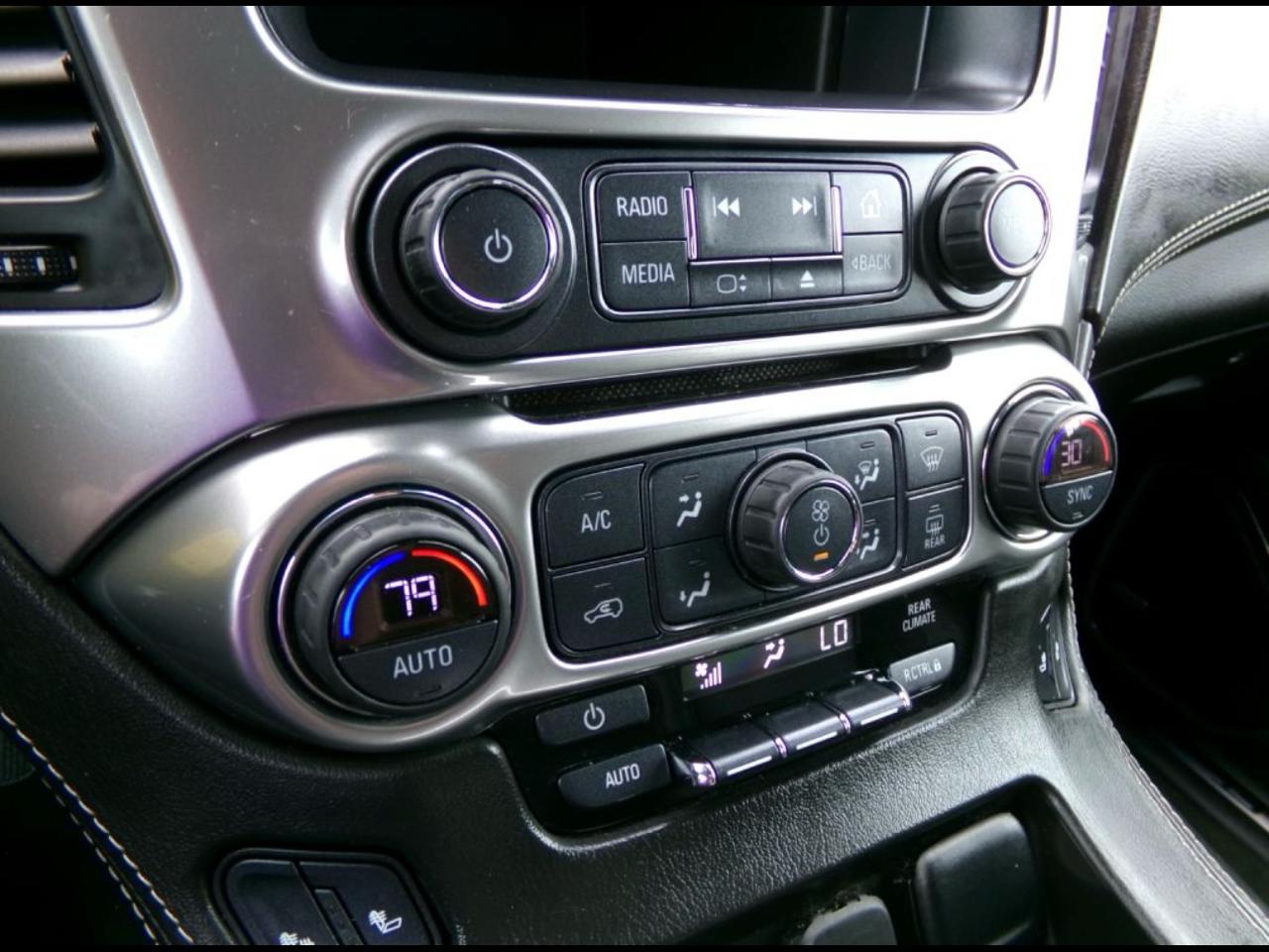 Chevrolet Suburban 4WD 4dr 1500 LT 2018