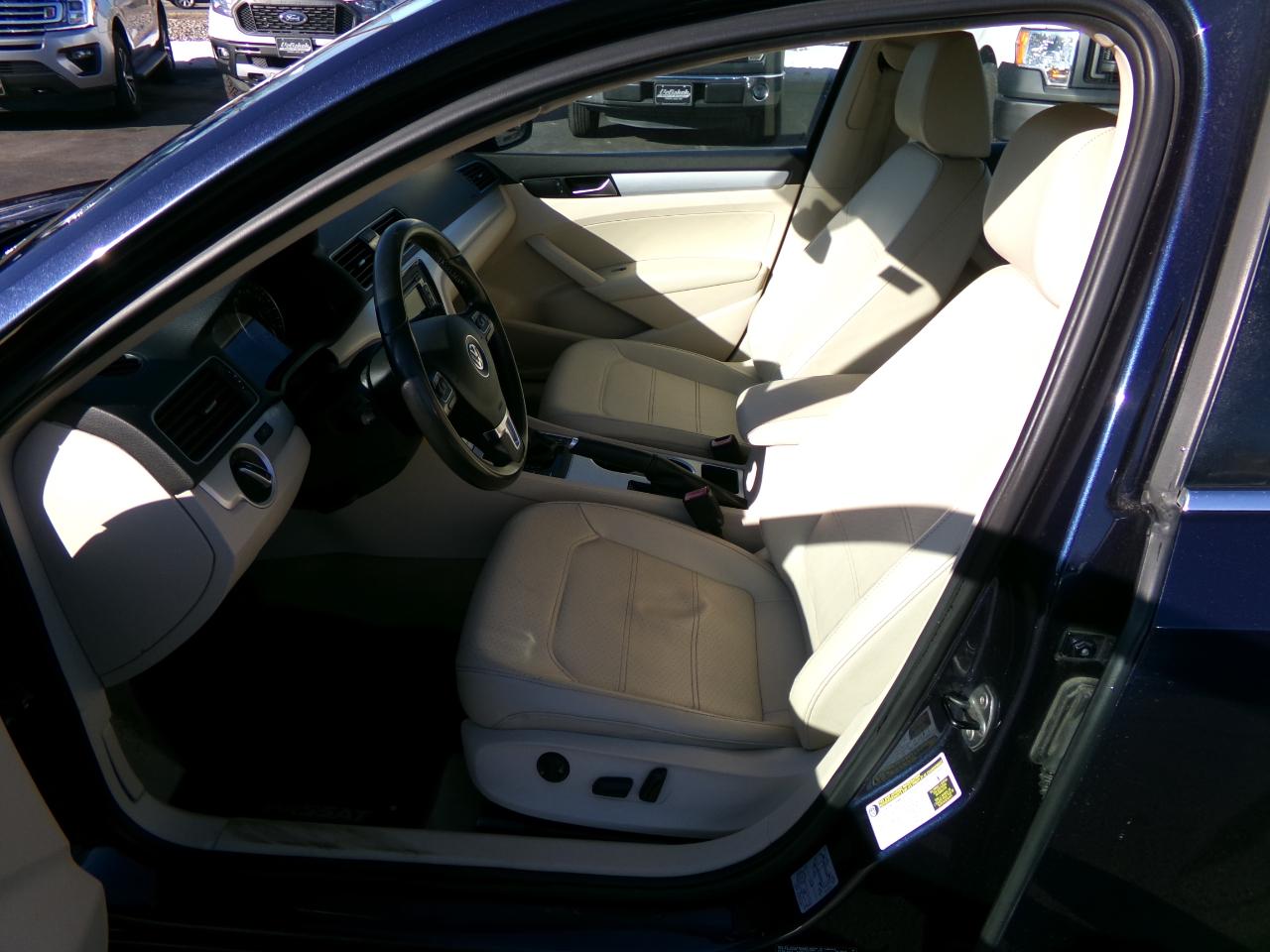Volkswagen Passat  2013