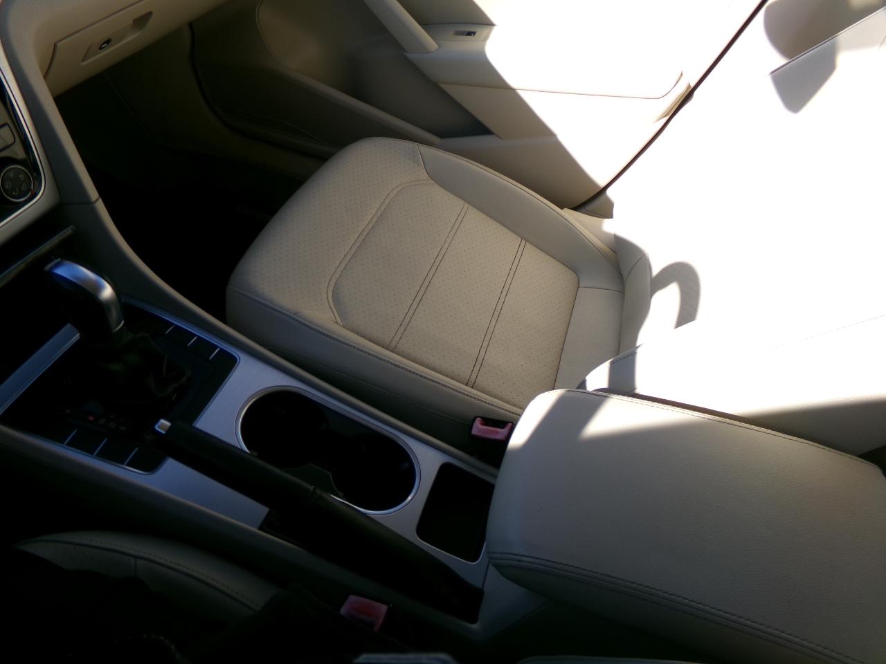 Volkswagen Passat  2013