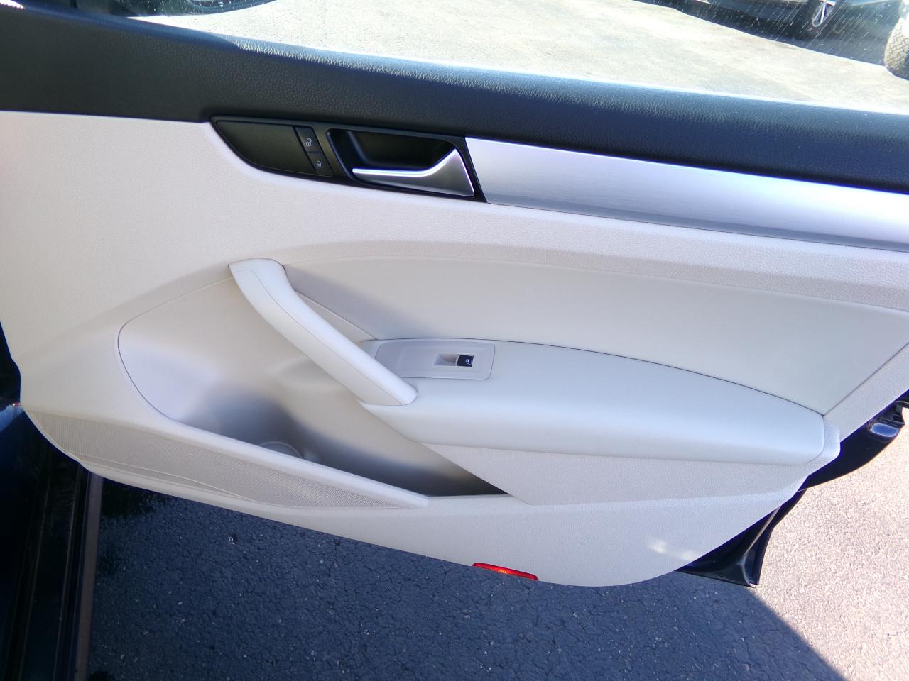 Volkswagen Passat  2013