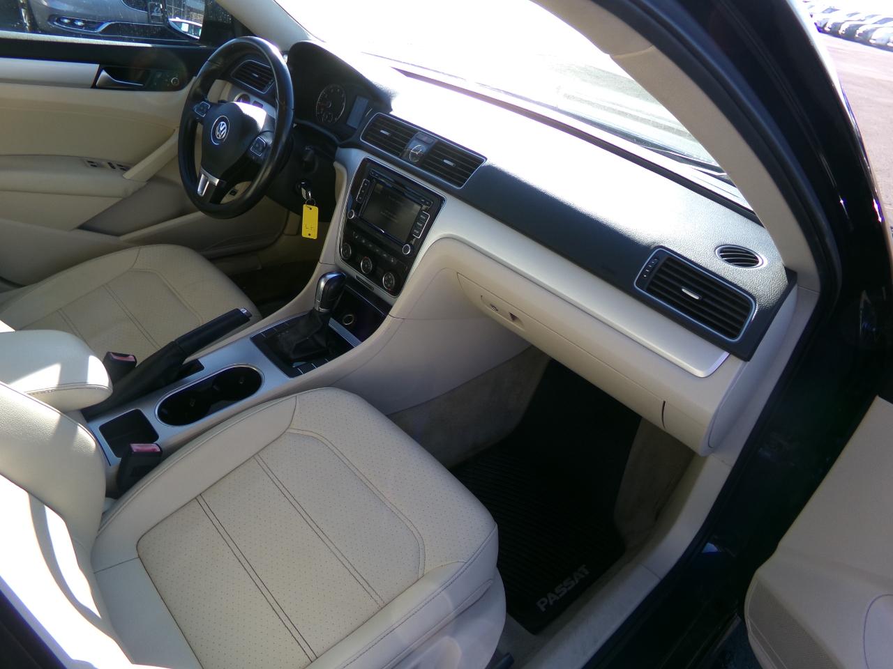 Volkswagen Passat  2013